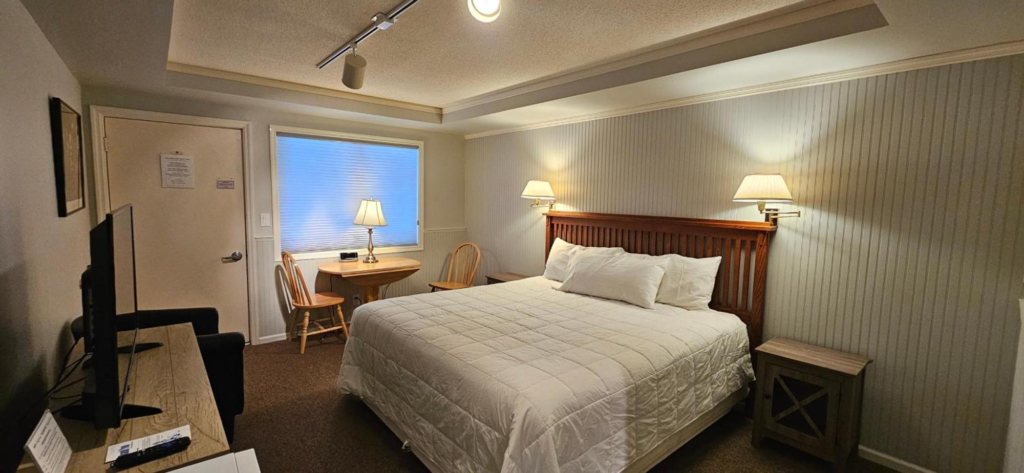 Chequamegon Lake Superior Lodge Bayfield Esterno foto